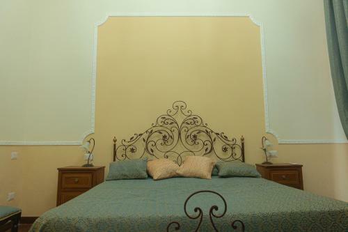 Palazzo Capece