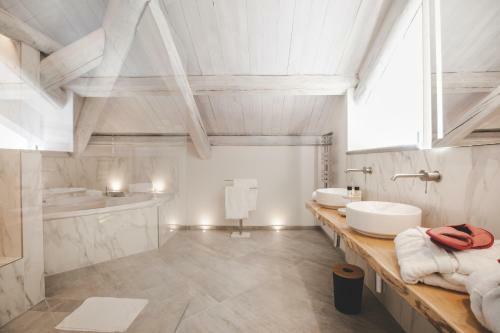 Almaranto Hotel & Retreat