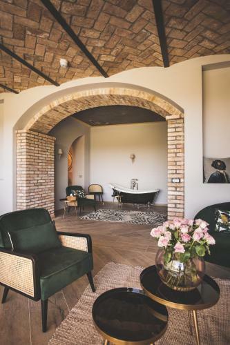 Almaranto Hotel & Retreat