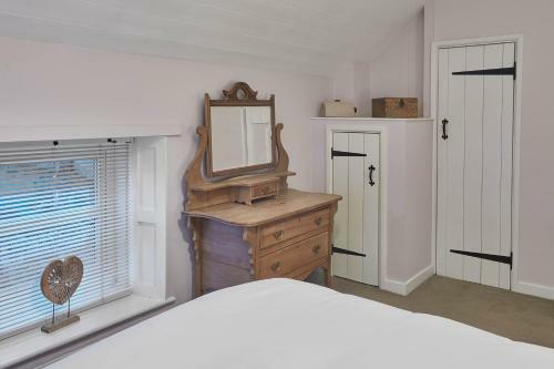 Host & Stay - Church Cottage