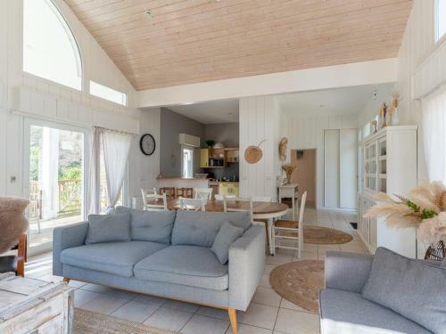Villa Biscarrosse, 4 Pi�ces, 10 Personnes - Fr-1-319-450