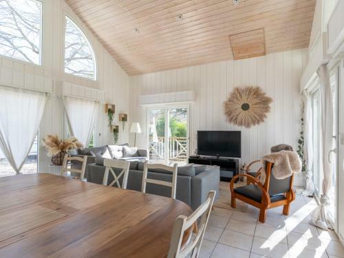 Villa Biscarrosse, 4 Pi�ces, 10 Personnes - Fr-1-319-450