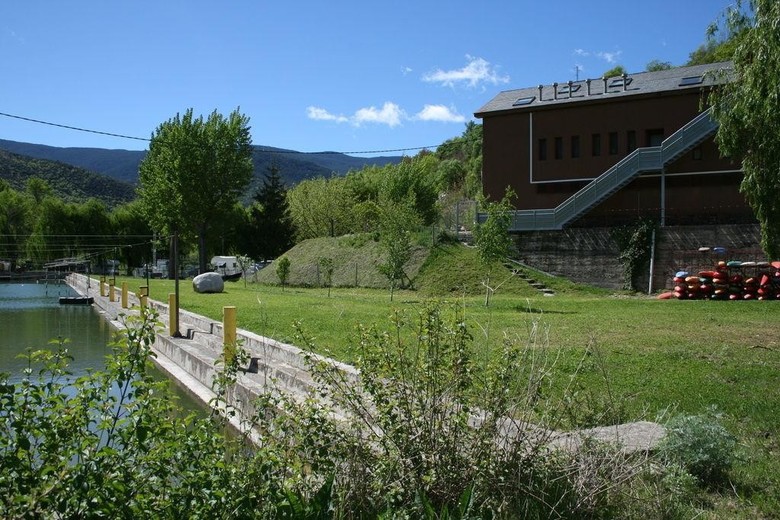 Alberg Escola De Pirag�isme De Sort