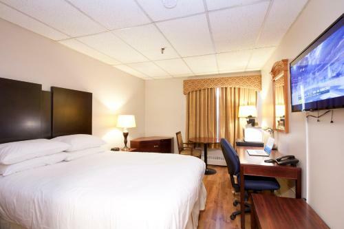 Hotel Provost Motor Inn