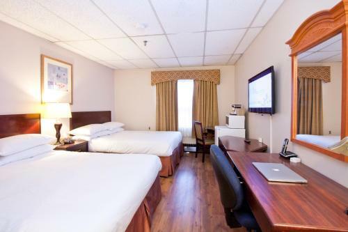 Hotel Provost Motor Inn