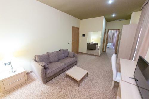 Rapos Resort Hotel
