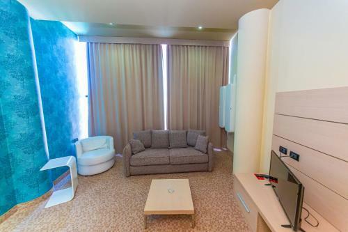 Rapos Resort Hotel