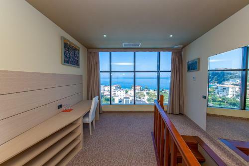 Rapos Resort Hotel