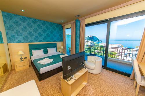 Rapos Resort Hotel