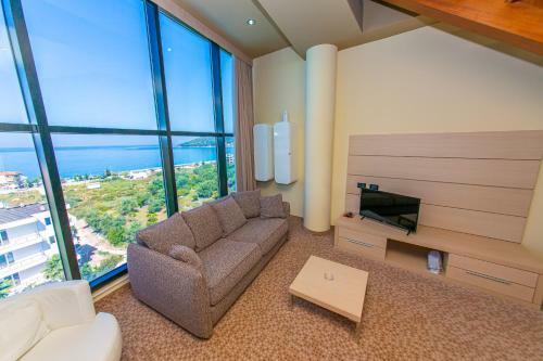 Rapos Resort Hotel