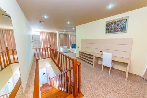 Rapos Resort Hotel