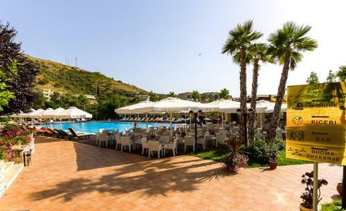 Rapos Resort Hotel