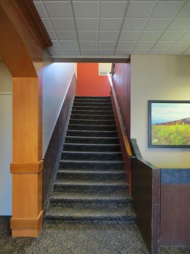 Hotel Athabasca Valley Inn & Suites
