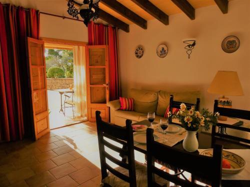 Aparthotel Can Estades