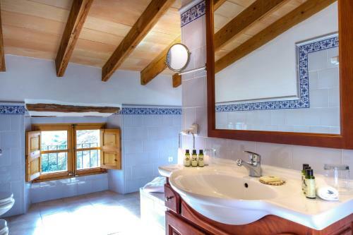 Aparthotel Can Estades