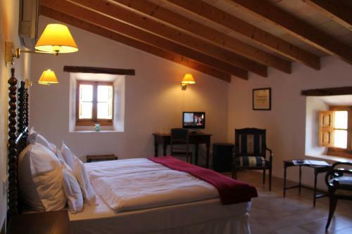 Aparthotel Can Estades