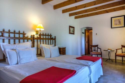 Aparthotel Can Estades