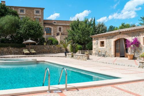 Aparthotel Can Estades