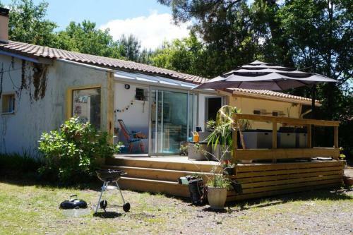 Maison En Bordure De For�t, Proche Du Lac.
