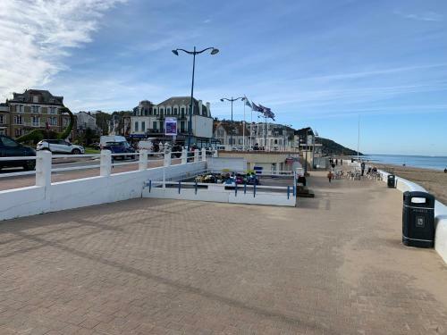 Apartamento Studio Avec Rez-de-jardin Bord De Mer
