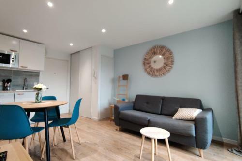 Apartment In A Residence Near The Sea