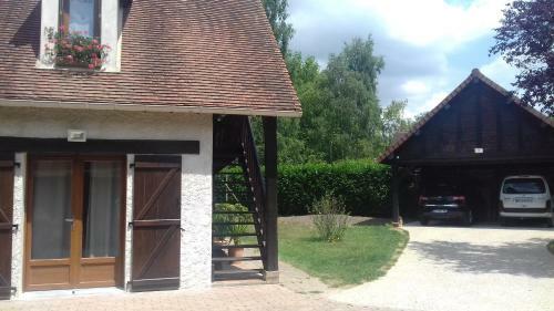 Bed & Breakfast � L'or�e Du Bois