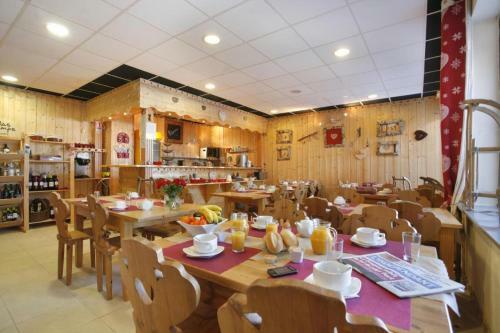 Apartamentos La Pradella Bolquere Pyr�n��s 2000