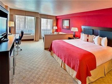 Holiday Inn Hotel & Suites Anaheim - Fullerton