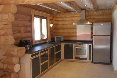 Chalet Les Sorbiers, En Rondins, Class� 4****�toiles