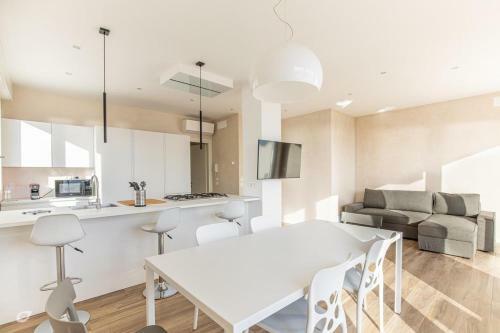 Apartamento Beachfront Penthouse With Jacuzzi And Private Parking