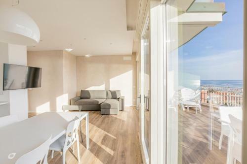 Apartamento Beachfront Penthouse With Jacuzzi And Private Parking