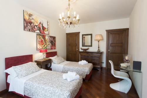 Hostal B&B Palazzo De I Mysteri