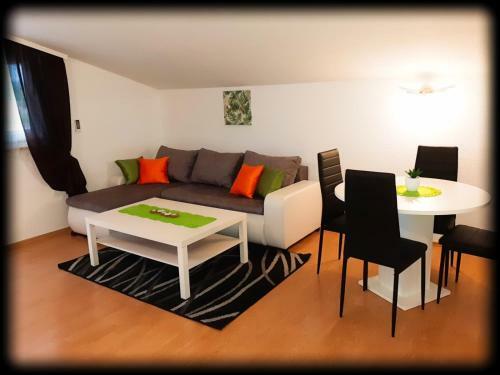 Apartments Dora