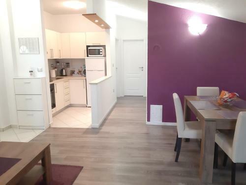 Apartments Dora