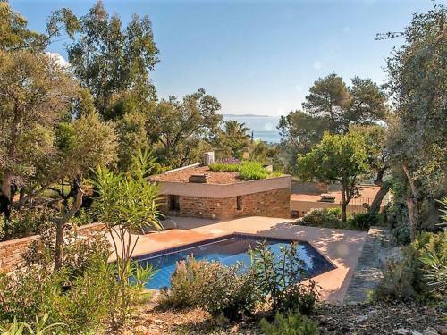 Cozy Villa In Bormes-les-mimosas With Private Pool