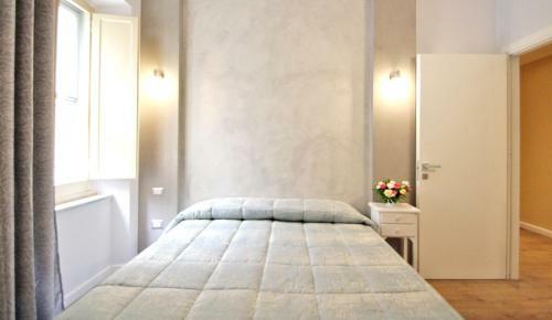 Hostal All'operetta Di Cagliari