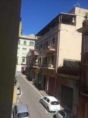 Hostal Cagliari Central Rooms