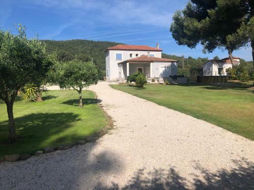 Villa Les Cents Cypr�s