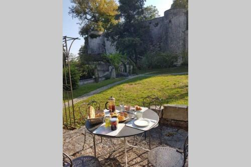 Villa Le Pavillon: Refuge Reposant, Exclusif, Au Ch�teau