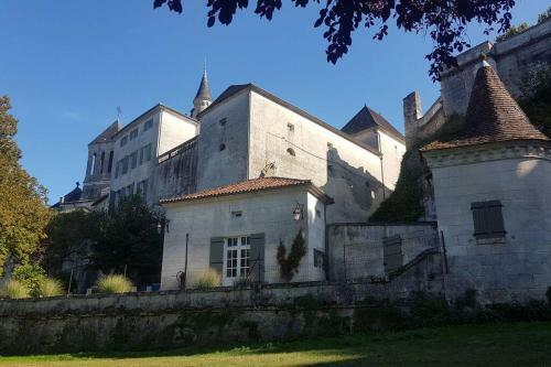 Villa Le Pavillon: Refuge Reposant, Exclusif, Au Ch�teau