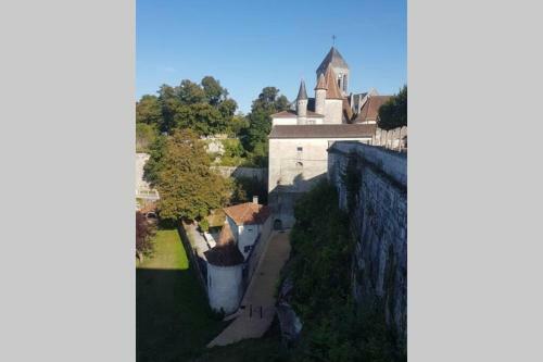 Villa Le Pavillon: Refuge Reposant, Exclusif, Au Ch�teau