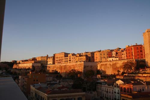 Hostal Vista Suites - Piazza Yenne