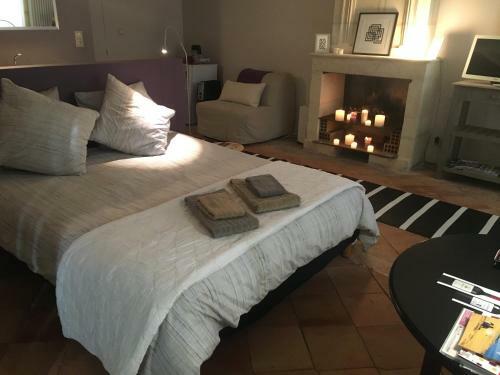 Le Pain de Lune G�te Et Chambre D'h�tes Avec Piscine