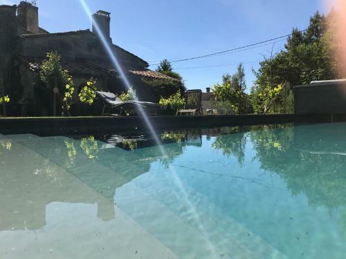 Le Pain de Lune G�te Et Chambre D'h�tes Avec Piscine