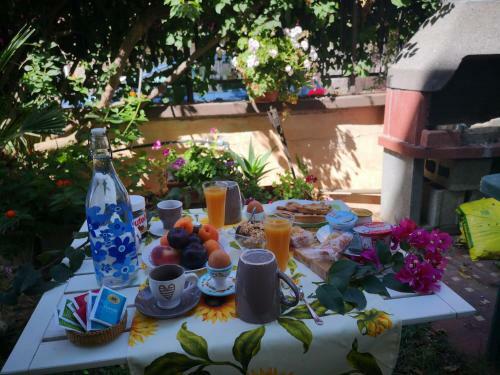 Hostal Il Giardino Di Anna - Charming Rooms In Cagliari