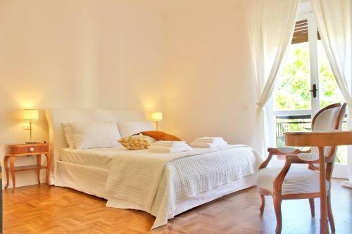Hostal Elicriso Suites