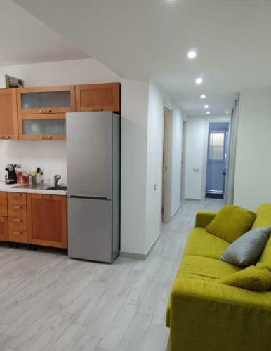 T-white Apartment