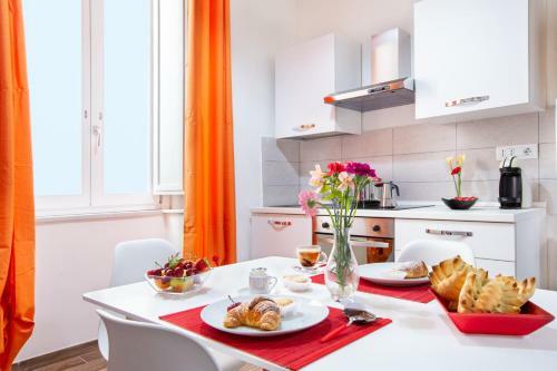 Apartsuites Marina