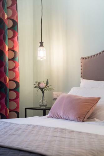 Hostal Contus R�tro Guest House