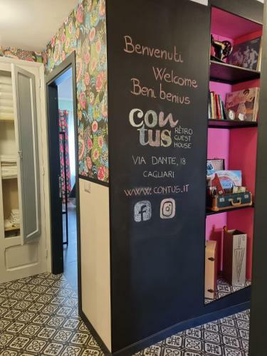 Hostal Contus R�tro Guest House